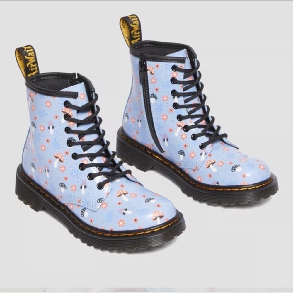 Dr Martens junior 1460 patent woodland lace up boots